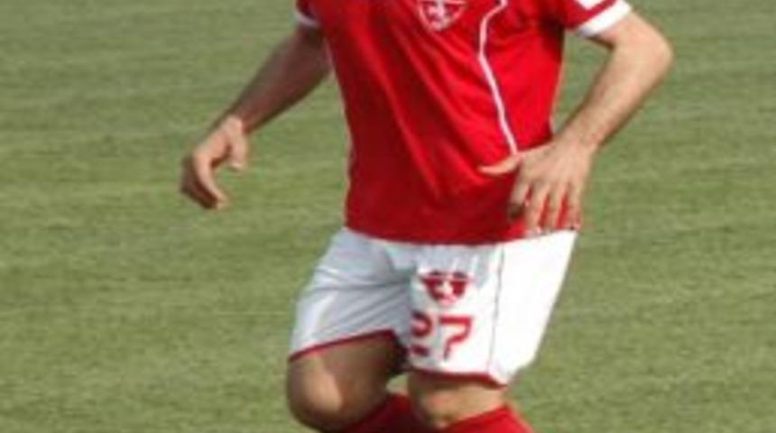 Denizli Belediyesporlu Ozan, &uuml;&ccedil; hafta sahalardan uzak kalacak