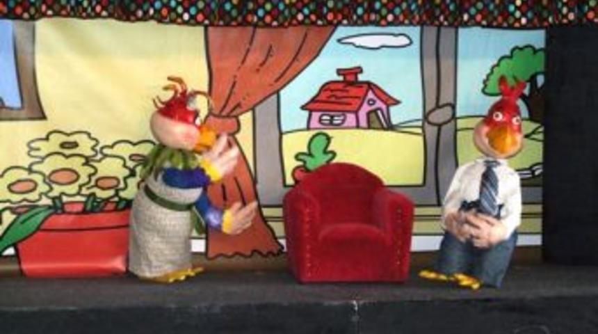 Zambak Kukla Tiyatrosu, minikleri hem bilgilendirdi hem de g&uuml;ld&uuml;rd&uuml;