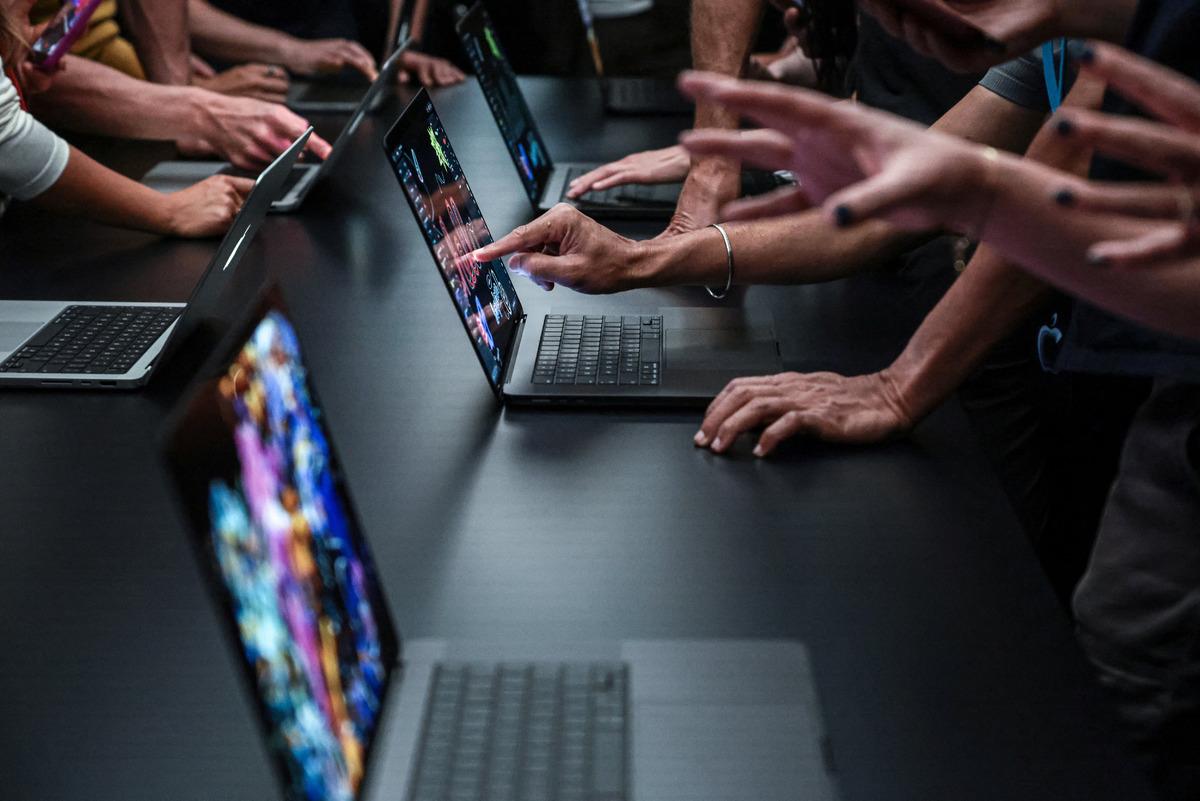 Apple dan tarihi MacBook adımı! Böylesini ilk kez üretti: İşte fiyatı ve özellikleri 11