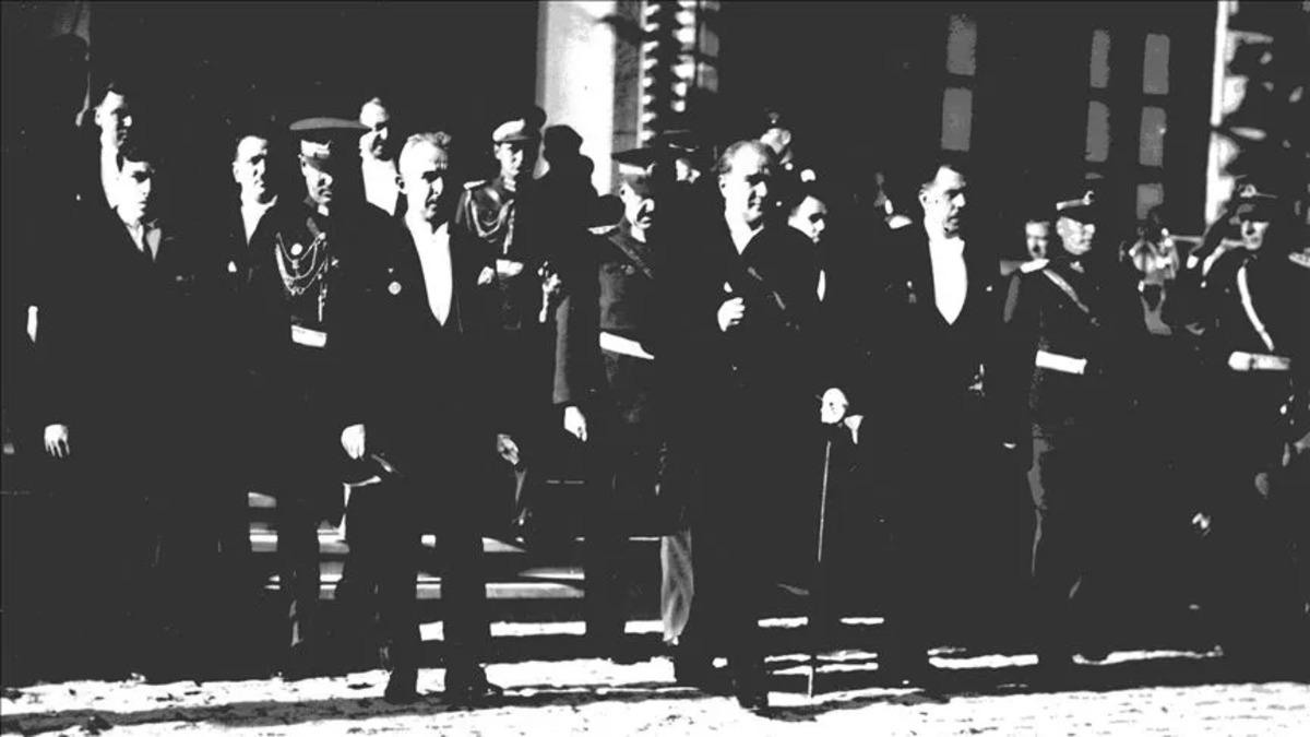 Türkiye Cumhuriyeti 103 yaşında! Gazi Mustafa Kemal Atatürk önderliğinde "Yaşasın Cumhuriyet" 2