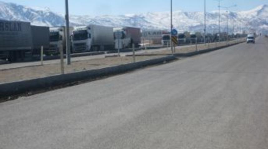 TIR şof&ouml;rleri: İran'a ambargo kararı, kağıt &uuml;zerinde kaldı