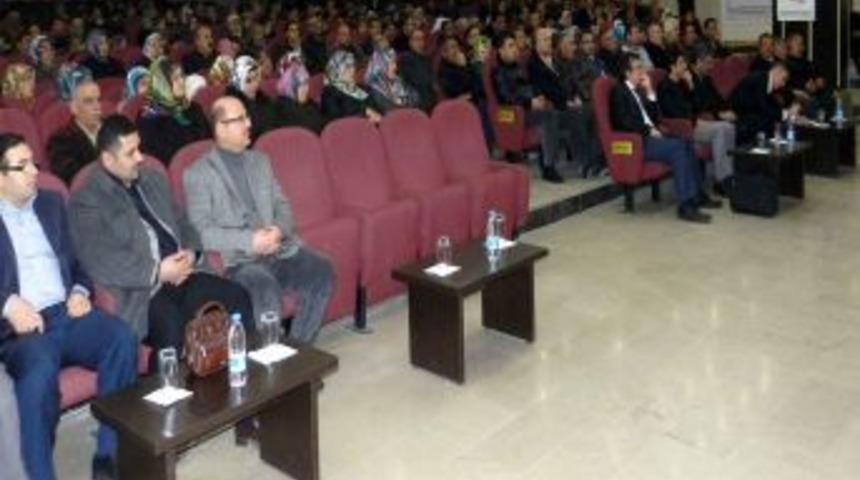 Sağlık&ccedil;ılardan ailelere iletişim eğitimi