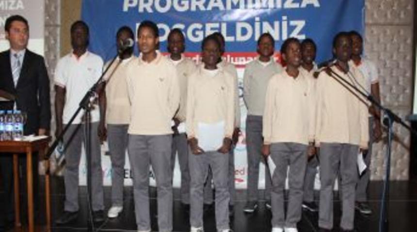 Afrika&rsquo;nın incileri okudukları İstiklal Marşı ile hayran bıraktı