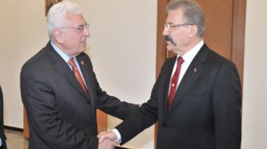 Vali Cerrah: Vatandaşın devlet ile y&uuml;z y&uuml;ze geldiği ilk yer muhtarlıktır