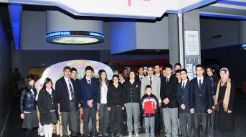 Pursaklar Belediyesi 12 bin vatandaşı sinema ve tiyatroya g&ouml;t&uuml;rd&uuml;