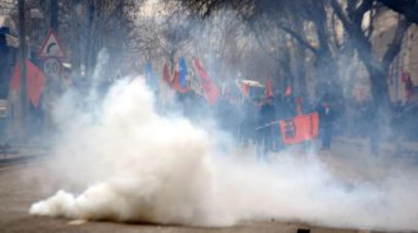 Madımak davası sonrası adliye &ouml;n&uuml;nde olaylar &ccedil;ıktı