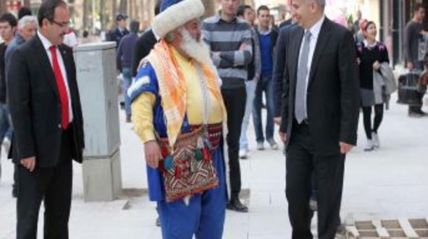 Denizli'deki Gazi Bulvarı &ouml;zel ara&ccedil; trafiğine kapatılacak