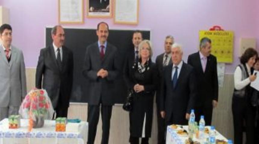 Bilim ve Teknoloji Haftası'nda okula fen ve teknoloji sınıfı a&ccedil;ıldı