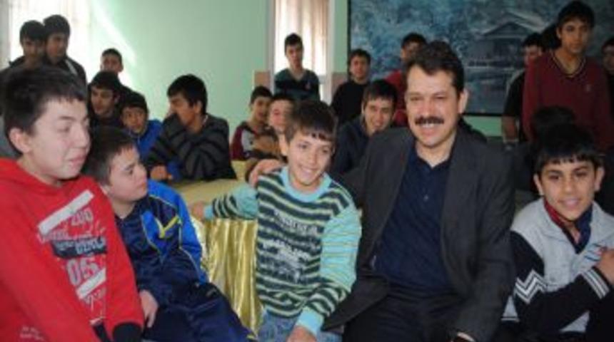 Başsavcı Yeldan yetiştirme yurtlarını ziyaret etti