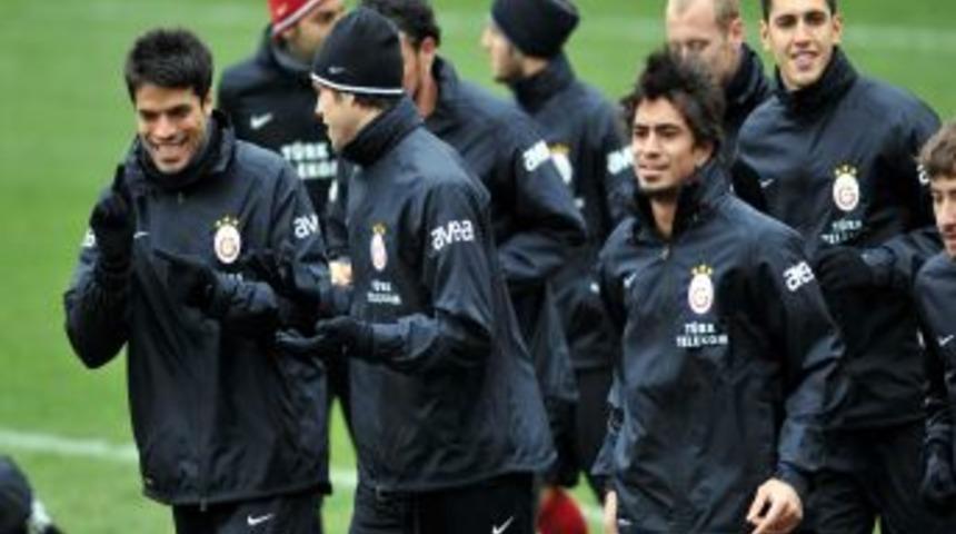 Galatasaray'da Melo dinlendirildi