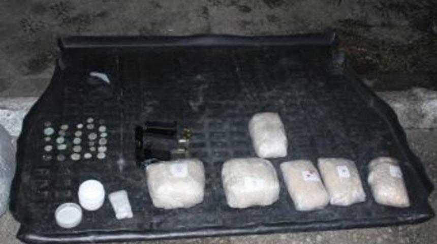 İran plakalı TIR'da 4 kilogram eroin ele ge&ccedil;irildi