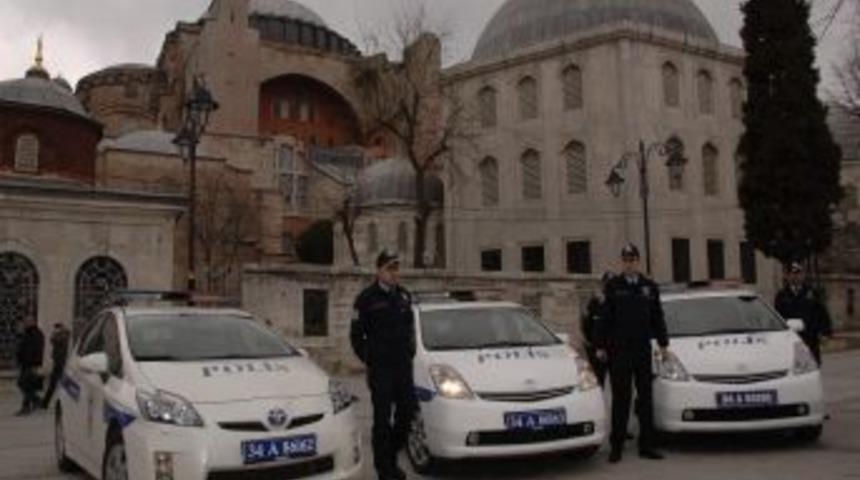 Polis, turistik b&ouml;lgeleri &ccedil;evreci ara&ccedil;la denetleyecek