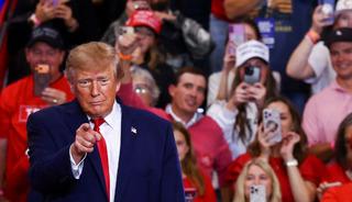 Trump&rsquo;tan 'yapay zek&acirc;' &ccedil;ıkışı: "Resmen yasaklayacağız"