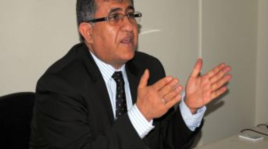 Bulgurlu: İşiniz sadece &ouml;n&uuml;n&uuml;ze konan evrakı imzalamak olmasın