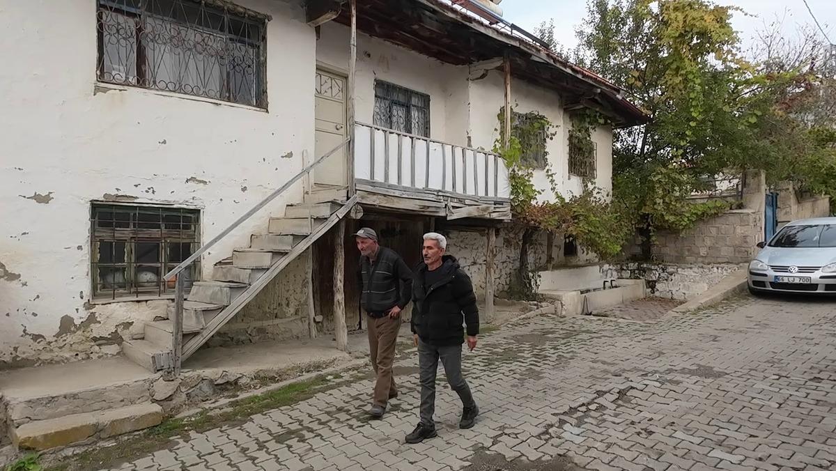 3 oğlu da savaştan sağ döndü: O günden beri kapısında kuyruk var! 3