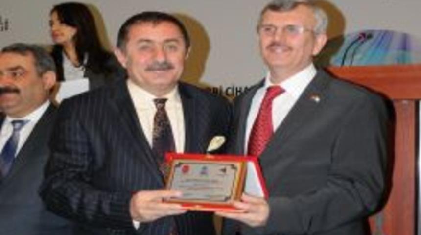 Bakan yardımcıları: Tıbbi cihaz sekt&ouml;r&uuml; stratejik &ouml;neme sahip, desteklenmeli