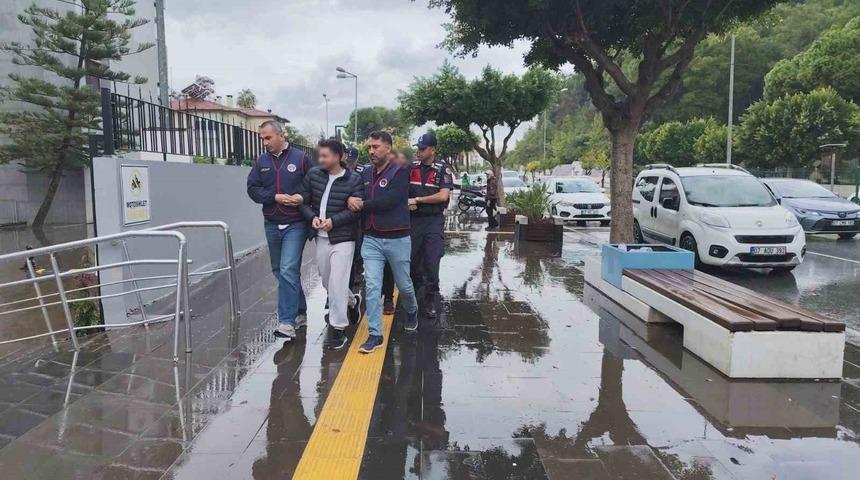 Plakasız motosikletle gelip kurşun yağdırdılar