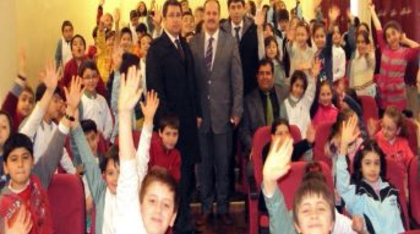 &Ouml;ğrencilere, su&ccedil;un oluşmadan &ouml;nlenmesini anlattılar