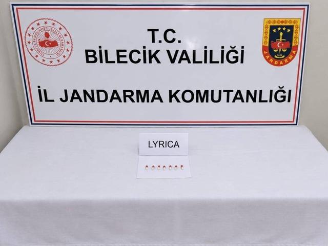 Bilecik’te yol kontrolünde uyuşturucu hap ele geçirildi