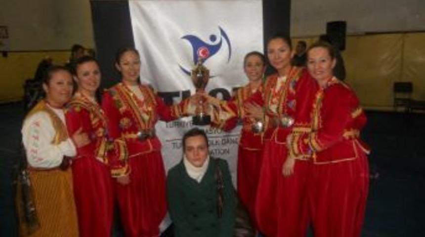Erdemir Folklor Derneği birinci oldu