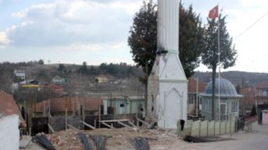 Yanan Hamitabat Camii yeniden yapılacak