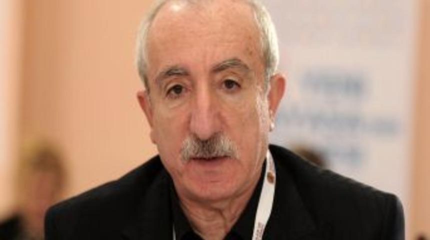 Yazar Orhan Miroğlu: Öcalan da bir yol ayrımında