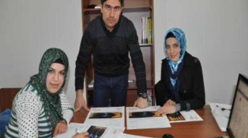 &Uuml;niversitelilerden k&ouml;y okulları i&ccedil;in kitap toplama kampanyası