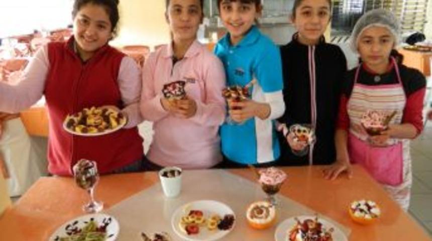 &Ouml;zel Ufuk Koleji, &ouml;ğrencilerine yemek k&uuml;lt&uuml;r&uuml; kazandırıyor