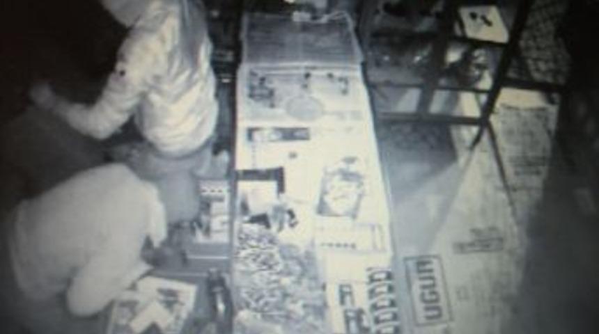 Jaguarlı market soygunu kamerada