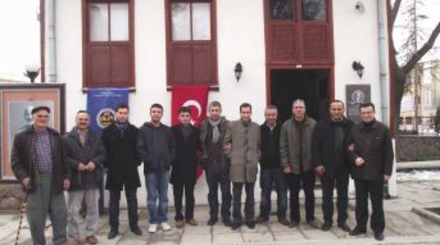 Yozgat Pergel Derneği &uuml;yeleri Tacettin Dergahı'nı ziyaret etti