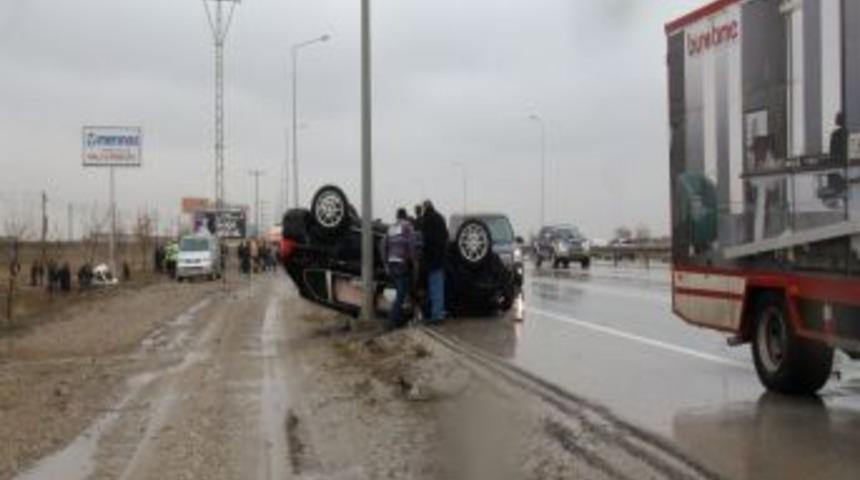 Konya&rsquo;daki kazada 4&rsquo;&uuml; ağır, 7 kişi yaralandı