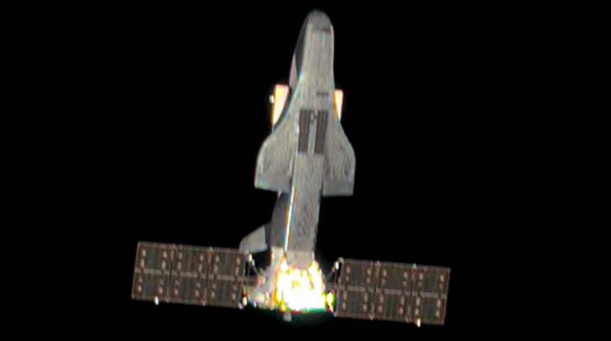 &Ccedil;in'in gizli uzay u&ccedil;ağı y&ouml;r&uuml;ngede g&ouml;r&uuml;nt&uuml;lendi: ABD'nin X-37B'sine &ccedil;arpıcı benzerlik!