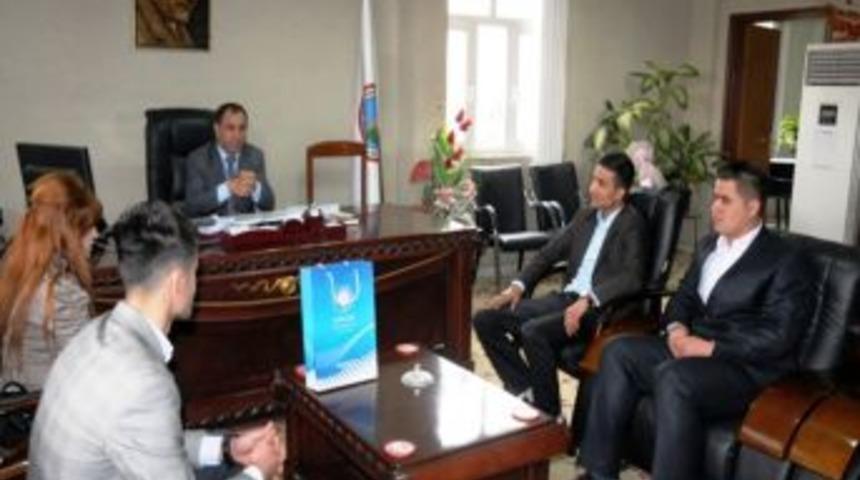 Şırnak &Uuml;niversitesi &ouml;ğrencilerinden belediye başkanına destek talebi ziyareti