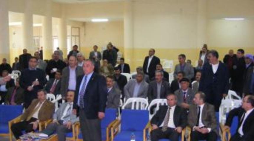 &Ccedil;ift&ccedil;iler toplantıyı protesto etti