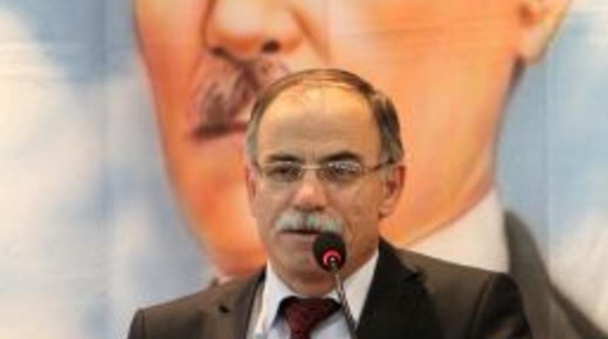 OM&Uuml; Rekt&ouml;r&uuml; Akan: Hastalar, hekimlerin verdiği re&ccedil;eteleri Google&rsquo;dan sorguluyor