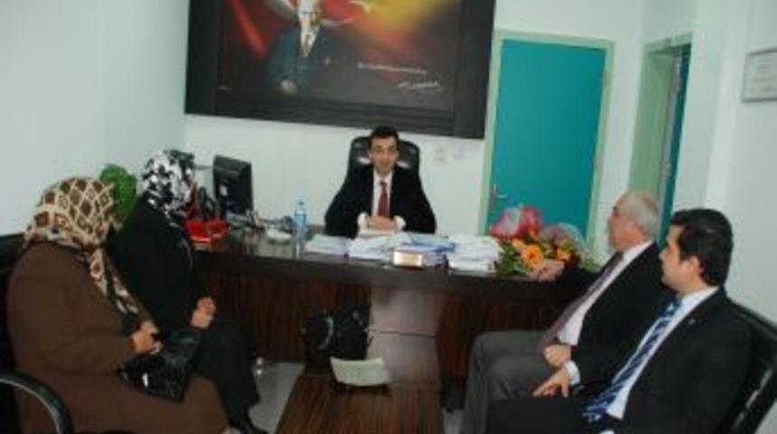 AK Partililer doktorların bayramını kutladı