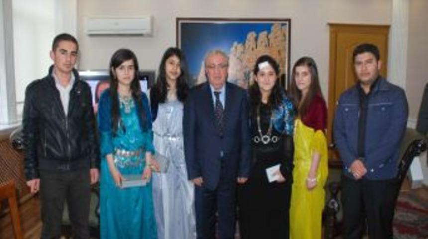 Irak T&uuml;rk Koleji &ouml;ğrencilerinden Vali Sodan&rsquo;a ziyaret