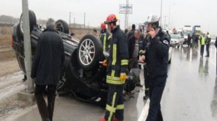 Konya-Ankara yolunda kaza: 4'&uuml; ağır 7 yaralı