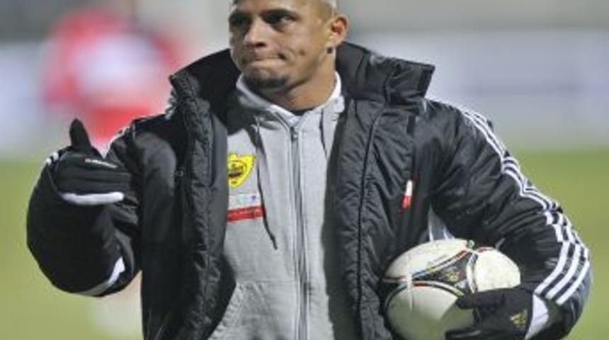 Roberto Carlos: Messi ve Ronaldo&rsquo;yu alacağız