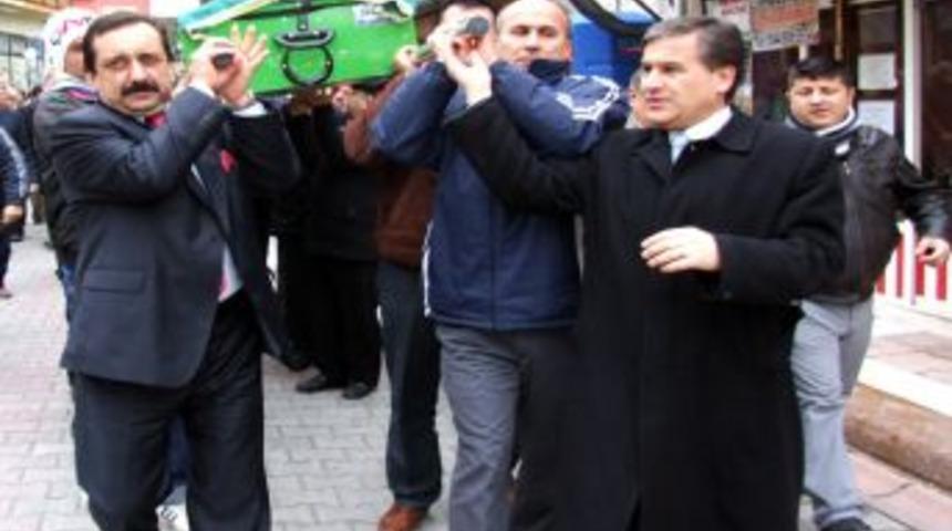 Mehmet Us, toprağa verildi