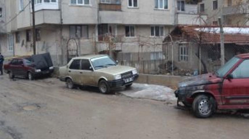 &Ccedil;ankırı&rsquo;da 2 ara&ccedil; yandı