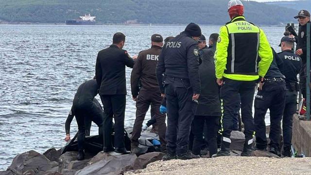 Çanakkale’de denizde erkek cesedi bulundu 3