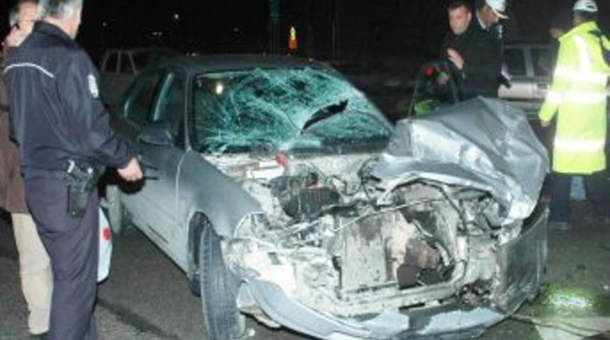 Dikkatsiz s&uuml;r&uuml;c&uuml; mobeseye takıldı