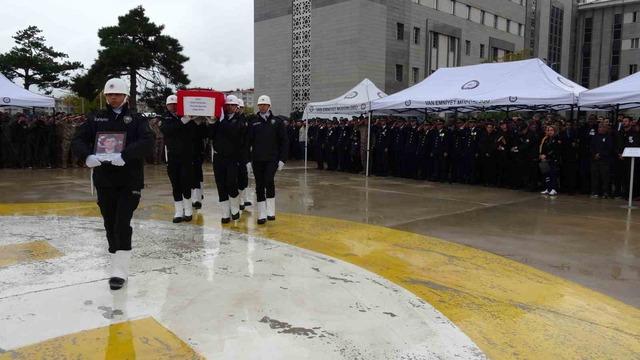 Kazada şehit düşen polis memuru için uğurlama töreni düzenlendi 2