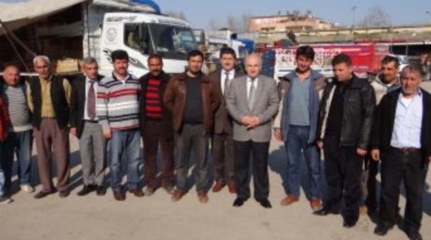 Ceyhan Kaymakamı Karakuş hal esnafının sorunlarını dinledi