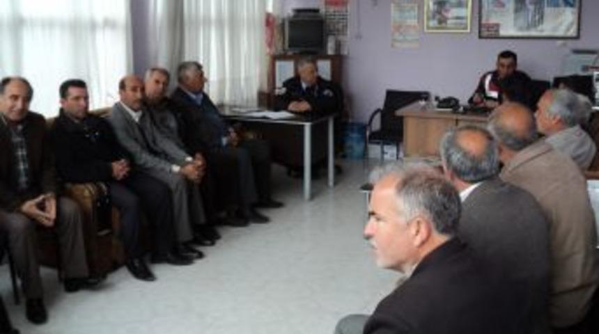 &Ouml;ğrenci taşımacılığı yapan servis şof&ouml;rleri uyarıldı