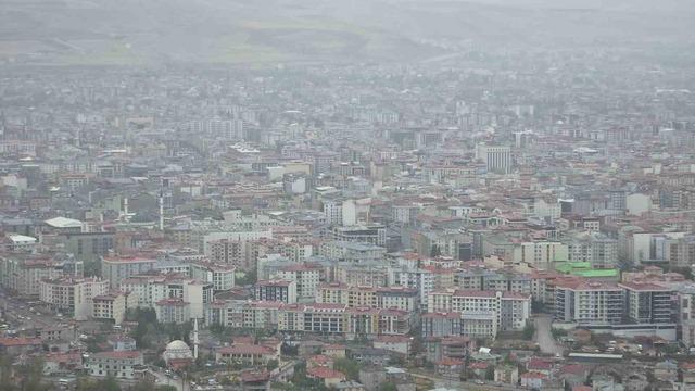 Van’da sis ve yağmur etkili oldu 7