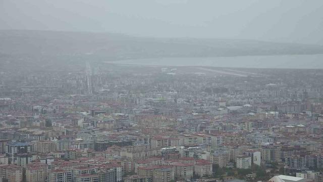 Van’da sis ve yağmur etkili oldu 5