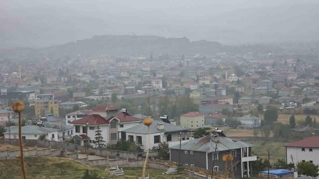 Van’da sis ve yağmur etkili oldu 1