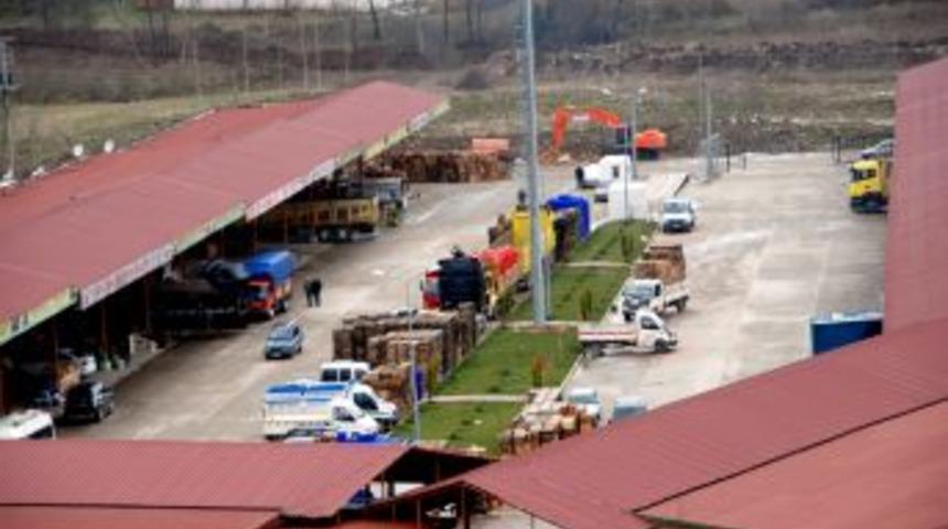 Yeni &Uuml;nye Belediyesi Toptancı Hali, b&ouml;lgede en fazla &uuml;r&uuml;n dağıtılan hal oldu